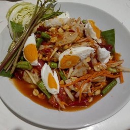 ส้มตำ-ไข่เค็ม-หมูยอ