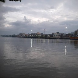 บรรกาศริมน้ำตอนเช้า