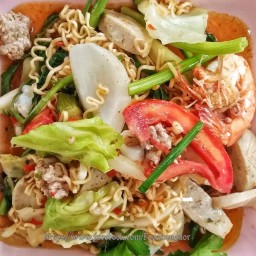 ยำมาม่า