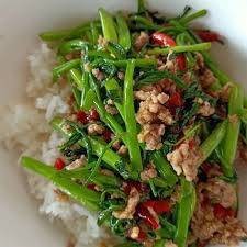ข้าวผักบุ้งหมูสับ