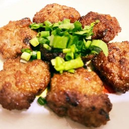 หมูก้อนทอด 200 กรัม