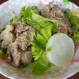 ก๋วยเตี๋ยวกระดูกหมู
