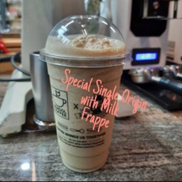 กาแฟพิเศษต่างประเทศนม (ปั่น) (Special Single Origin with Milk Frappe)