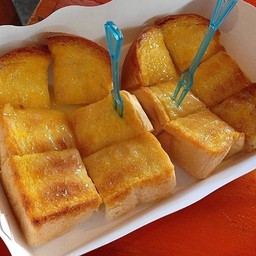 ขนมปังปิ้งเนย+น้ำตาล