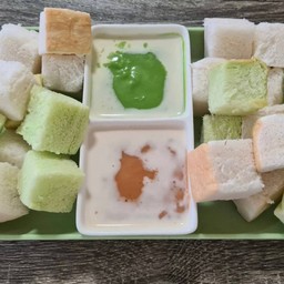 ขนมปังสังขยา