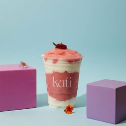 STRAWBERRY FRAPPE
