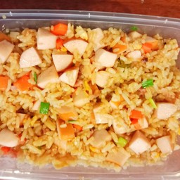 ข้าวผัดไส้กรอก