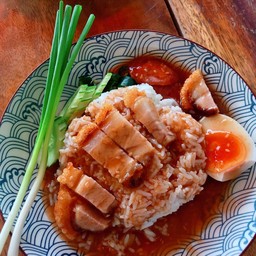 ข้าวหมูกรอบ