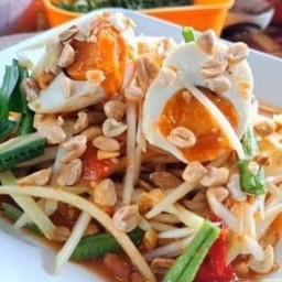 ตำไทยไข่เค็ม