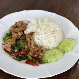 ข้าวกะเพราเนื้อสัน