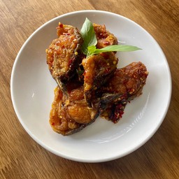 ปลาดุกผัดพริกแห้ง