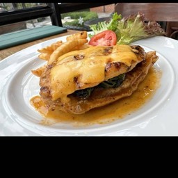 สเต็กไก่ย่างผักโขมเบคอนชีส ST-CSP