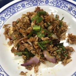 ลาบหมูทอด