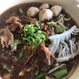 ก๋วยเตี๋ยวเรือแม่กลอง หนองปรือ