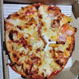 พิซซ่าหน้าฮาฟซีฟู้ด+ฮาวายเอี้ยน ขนาด 8นิ้ว 6ชิ้น