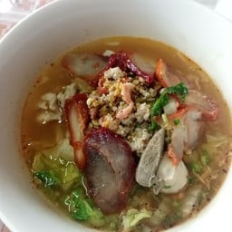 ก้วยเตี๋ยวหมูน้ำใส