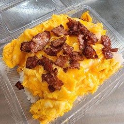 ข้าวไข่ข้นเบค่อน