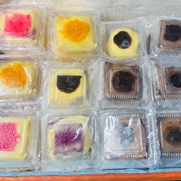 เครปเย็น-ชอคโกแลตชิป,สตอเบอรี่,บลูเบอร์รี่,โอรอโอ้,กล้วยหอมชอค,ฝอยทอง