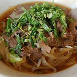 ก๋วยเตี๋ยวเฮียตี๋ซ้ออุ้ม