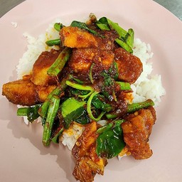 ผัดพริกแกง  ราดข้าว