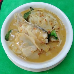 แกงคั่วปลาหน่อไม้ดอง