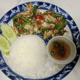 ข้าวปลาทูผัดพริกโหระพา