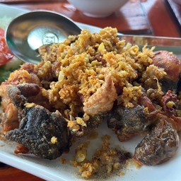 ทอดกระเทียม