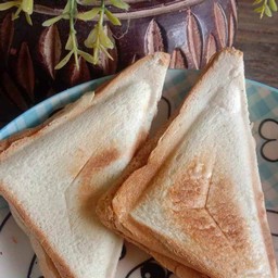 แซนวิชร้อนเนยนม