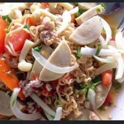 ยำมาม่า-หมูยอ+หมูสับ