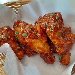 ปีกไก่ทอดBBQ