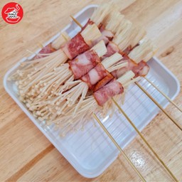 เบคอนพันเห็ดเข็มทอง 1 ไม้