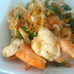 ผัดไทยกุ้งสด