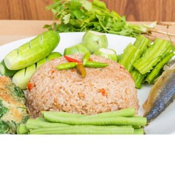 ข้าวคลุกน้ำพริก ตามสั่ง - ศรีราชา อัสสัมชัญ