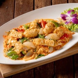 ปลาหมึกผัดไข่เค็ม