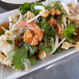 ยำสามกรอบ