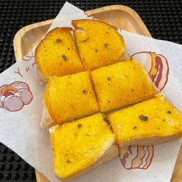 ปังปิ้งเนยกระเทียม