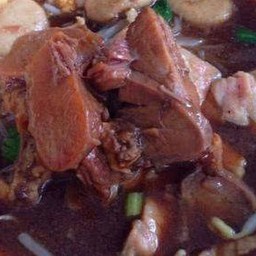 ข้าวต้มเนื้อตุ๋น