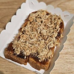 ขนมปังเนยพริกเผาหมูหยอง