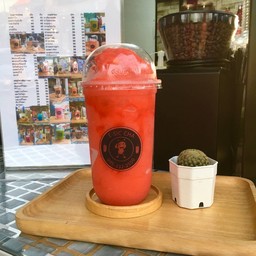 สตอเบอรี่สมูทตี้