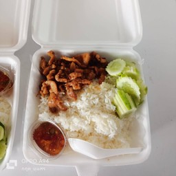 ป้าเป้าร้านอาหารเศรษฐีผู้ใจบุญ