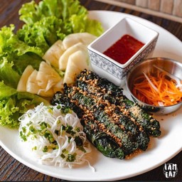 Beef in betel leaf Aus Wagyu