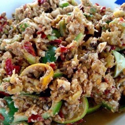 ตำกล้วยตานีปลายหวีเหี่ยว