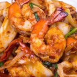 ข้าวพริกเผาหมูรวมทะเล