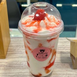 สมูทตี้สตอเบอรี่โยเกิร์ต