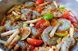 ตามใจยำ ตามสั่ง ส้มตำ ยำแซ่บ อาหารอีสาน