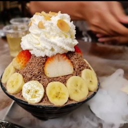 บิงซูช็อคโกมังกีสตรอเบอรี่ Chocolate Bingsu