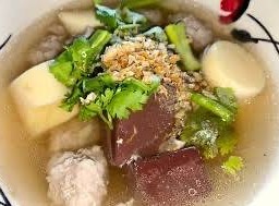 ต้มเลือดหมูเต้าหู้หมูสับ