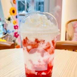 สตอเบอรี่นมสดปั่น