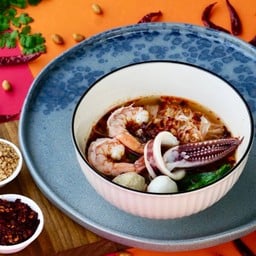 ก๋วยเตี๋ยวต้มยำตำลึง(ทะเล)