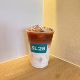 ชาซีลอน เบลนชาไทย (16 oz.)